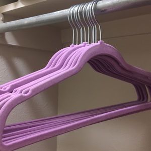 Simplify 10-pack slim Velvet Huggable Hangers